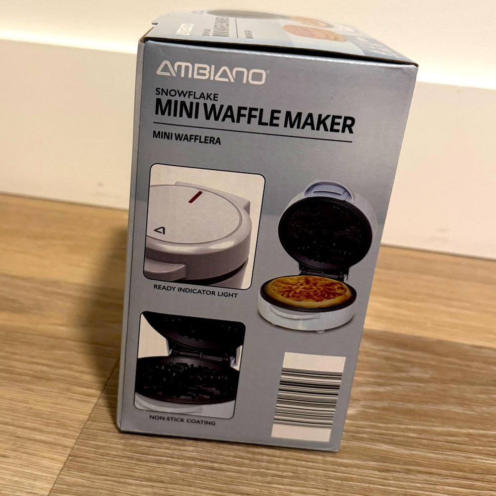 NIB Snowflake Mini Waffle Maker - Picture 2 of 3